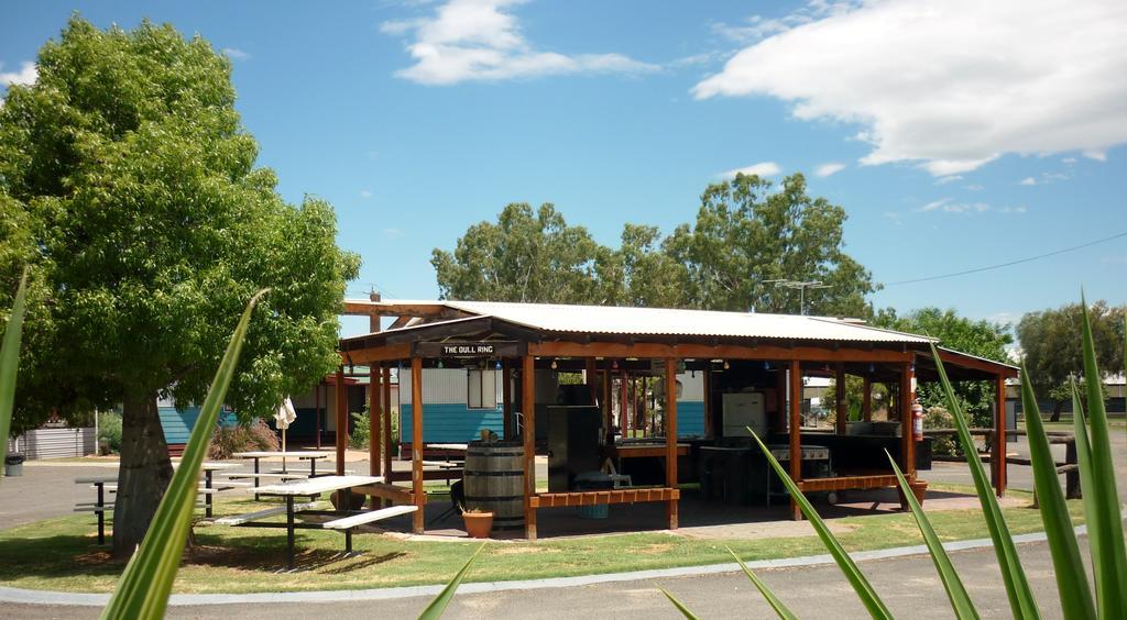 Roma Big Rig Tourist Park Hotel Екстериор снимка