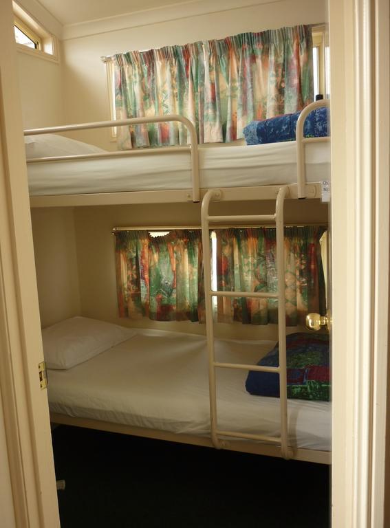 Roma Big Rig Tourist Park Hotel Екстериор снимка