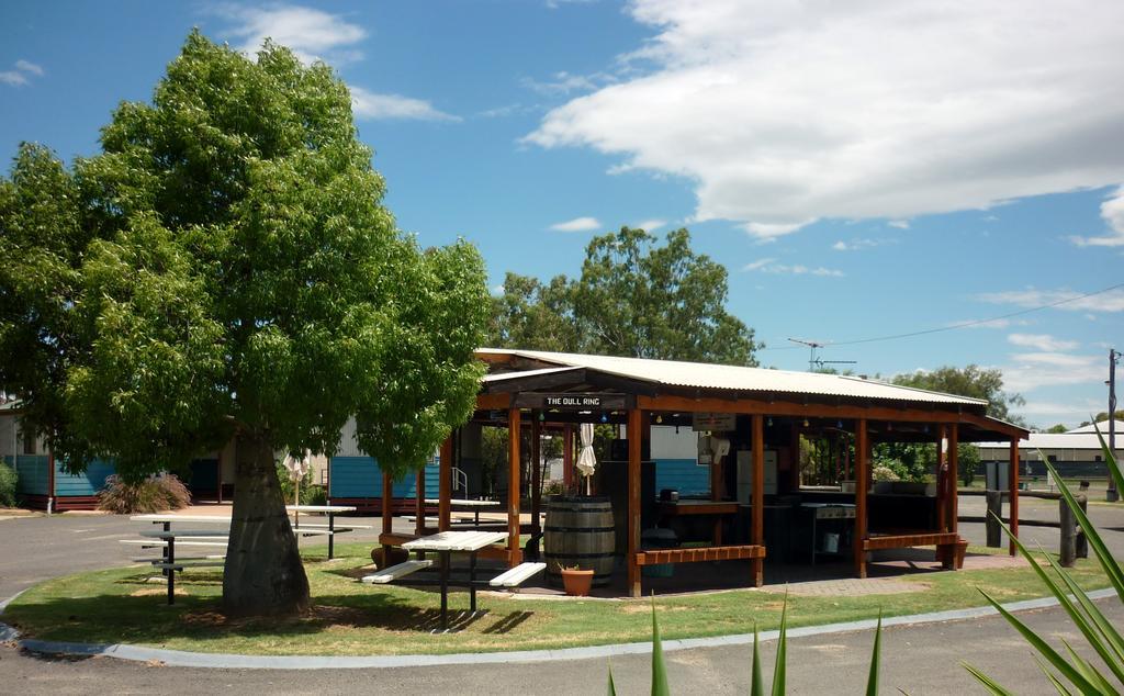 Roma Big Rig Tourist Park Hotel Екстериор снимка