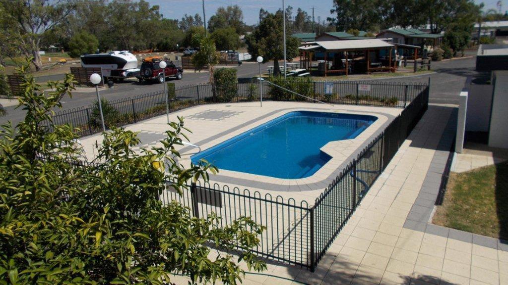 Roma Big Rig Tourist Park Hotel Екстериор снимка