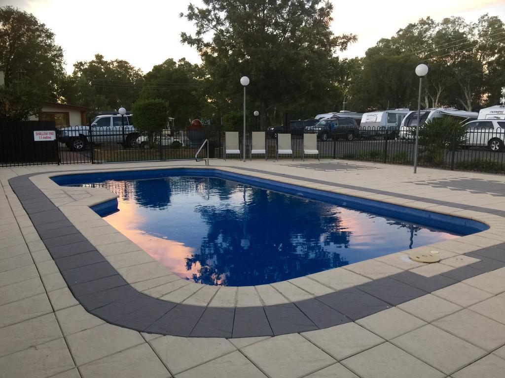 Roma Big Rig Tourist Park Hotel Екстериор снимка